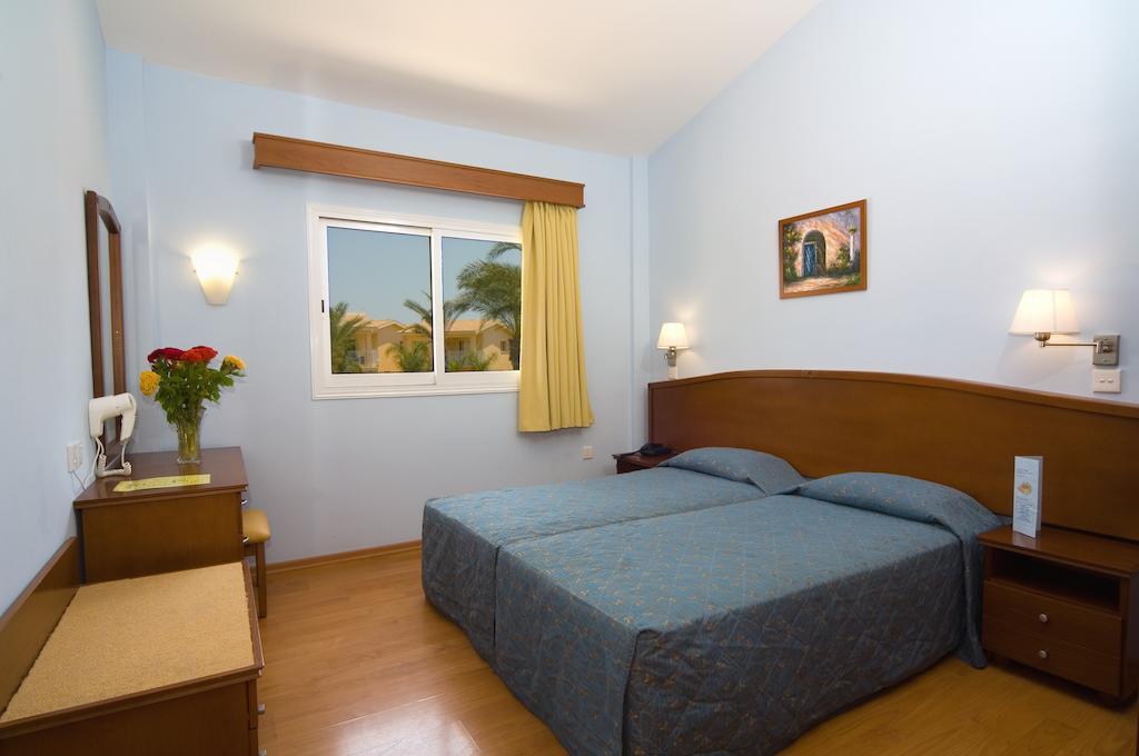 Tasia Maris Gardens Ayía Nápa Chambre photo